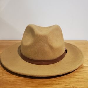 Tan fedora hat